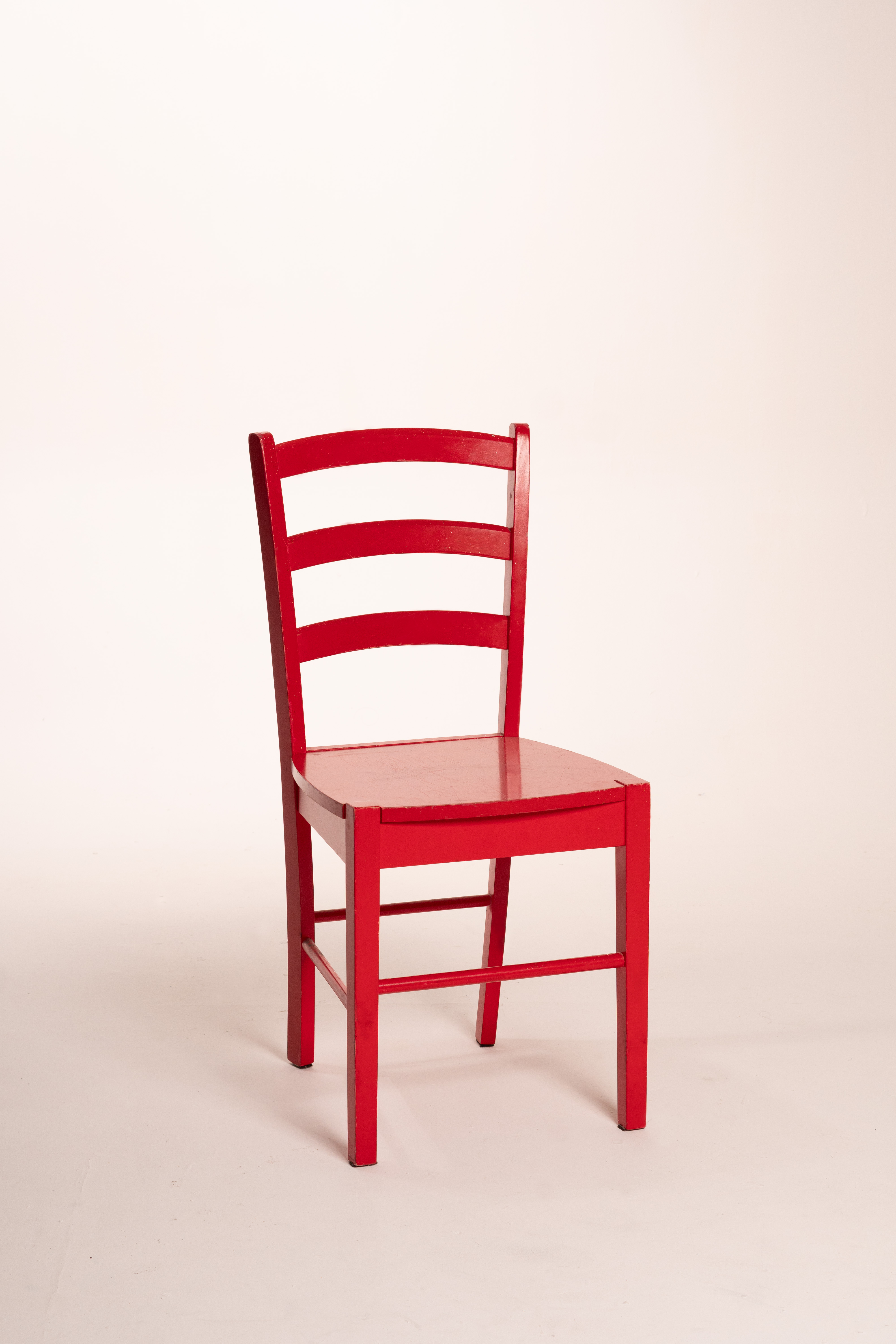 renta mobiliario, silla alquiler,silla roja bogotá