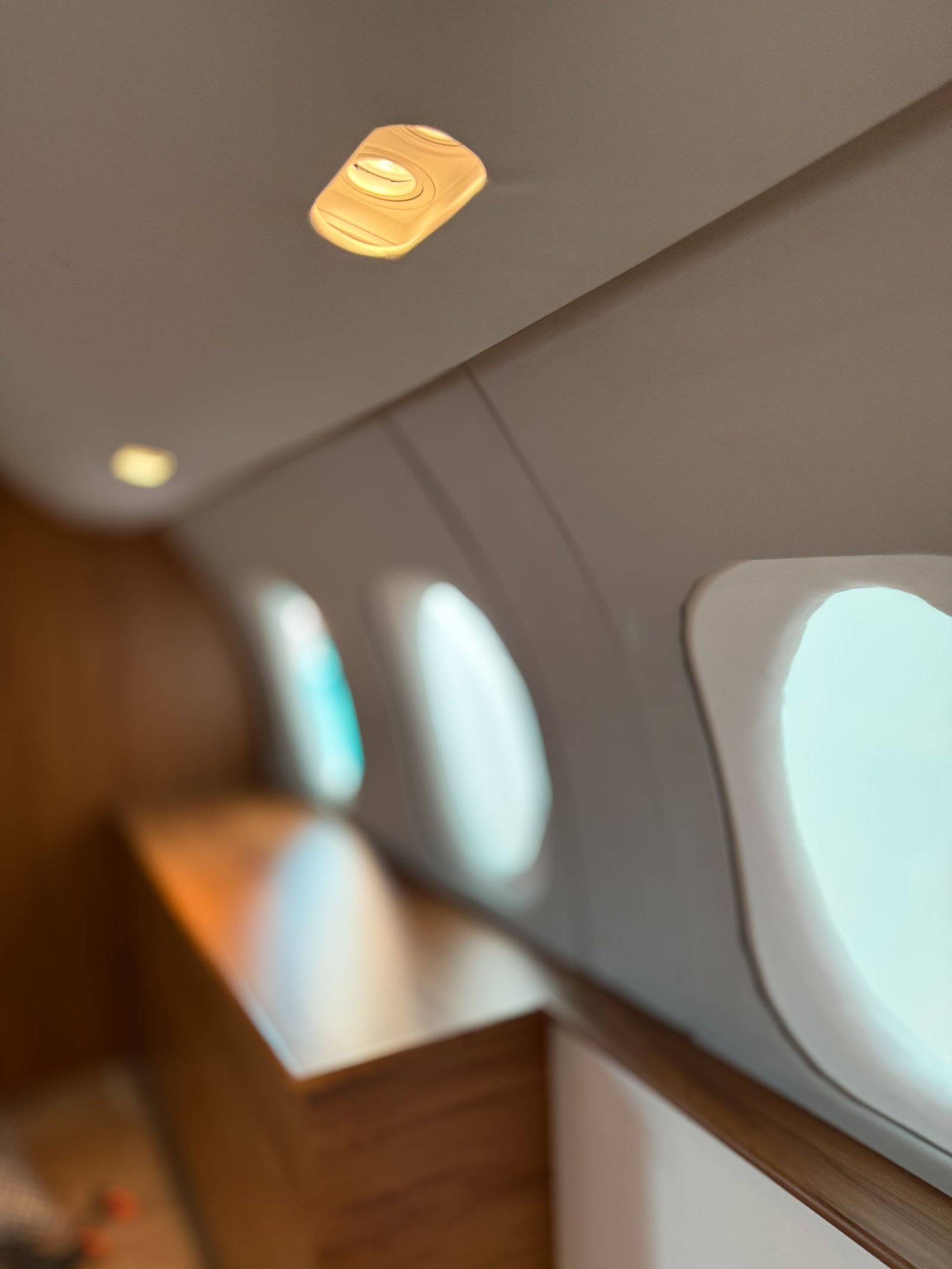 Set de Grabacion Estudio 14 Cabina de Avion Privado Gulfstream en Bogota Caja Forzada